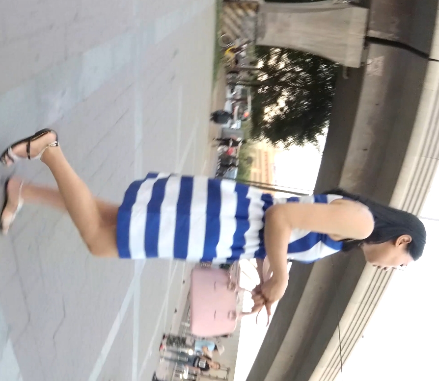 CD系列：机场地铁街拍，美女48G视频大放送！