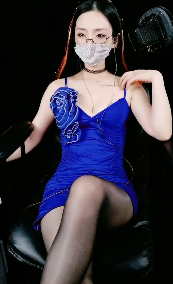 小美：百媚暖暖、粗口骚麦、吃瓜小故事，收藏量惊人，10v20g，百度、ED2K热门推荐