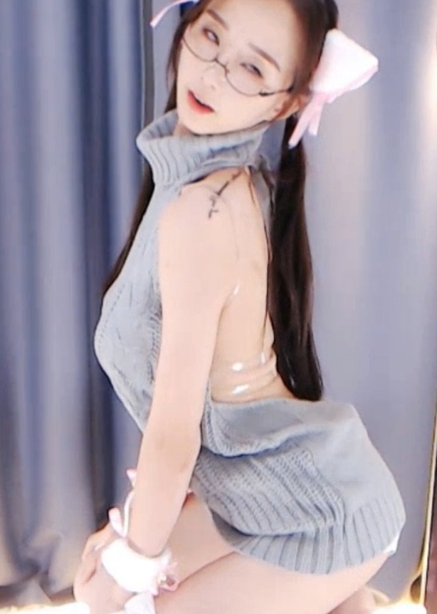 斗鱼福利大放送！何菱、小熙米、辰辰芊合集，160V14G，精彩不容错过！