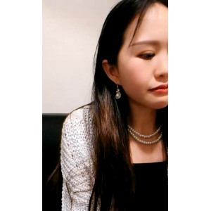 断攀升，成为了众多粉丝追捧的对象。乌苏儿的勇敢和决心在户外挑战中展现无遗，被赞誉为厕所战神和小性感。她的外貌清新自然，视频内容丰富多样，大小视频共38个，总时长达16.4G。乌苏儿的魅力无法抗拒，她或许将在未来的6G时代有更大的发展空间。