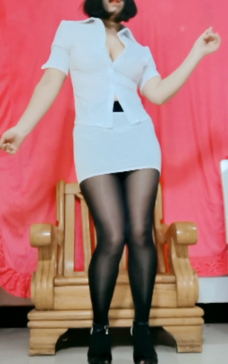 bo姐广场舞：热力四送11个视频，收获百度搜索量的狂潮