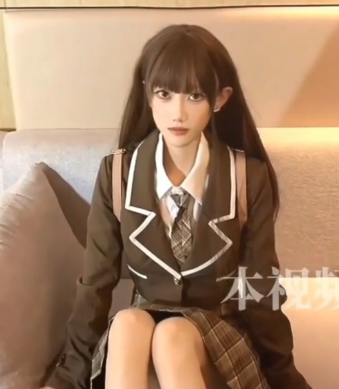 长腿女神+小鹿丢了自拍+直播+96.3g