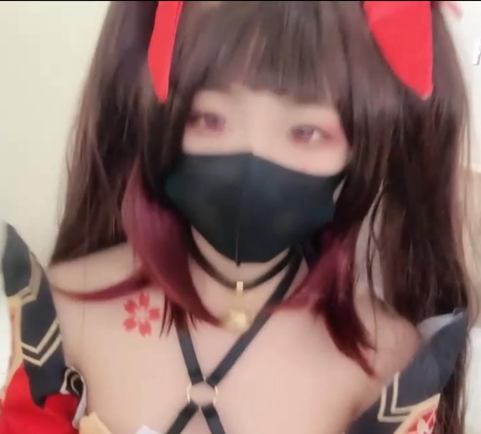 妹子小奈：91大神的嫩萝玩物，花火美少女开腿榨汁大片