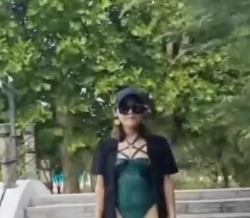 快手小气质夫妇简单做A最新合集2V1.9G，户外自W与三人互动