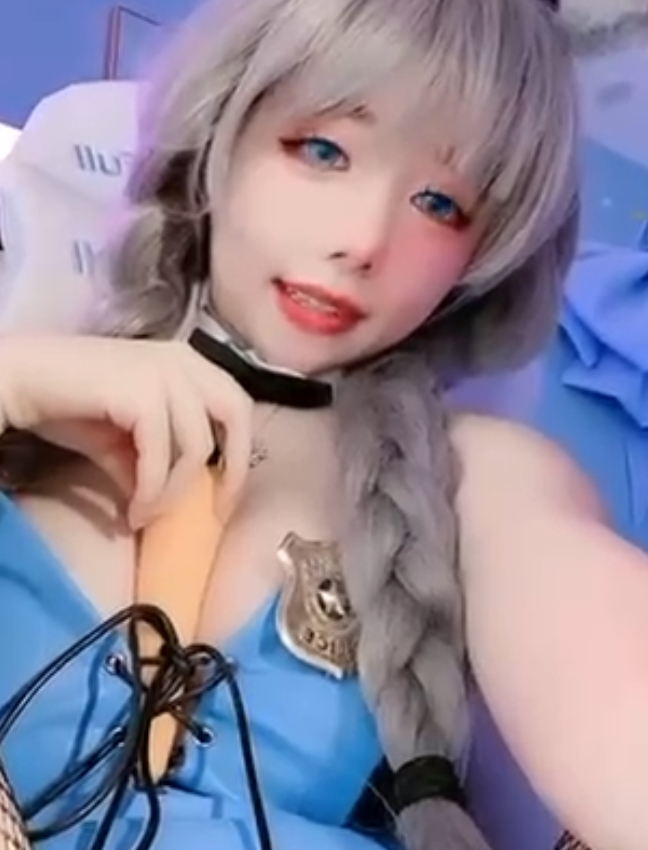 “佳佳的200万粉丝：5.8G福利视频引爆热潮”