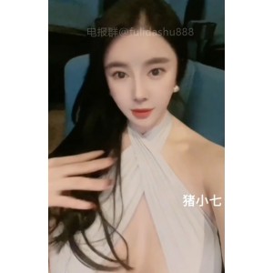 炫彩魅力：猪小七大罩杯胖臀视频43V+219MB