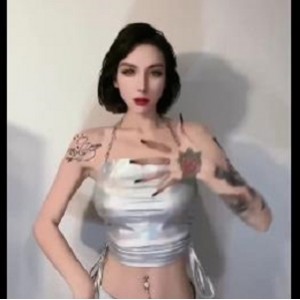 绿M剪辑高管老婆最新合集17V1.6G，精彩短片大热门！