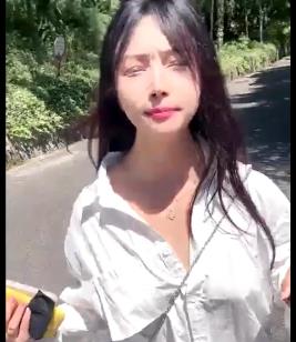 户外自拍聂小冰优质合集4V5.1G，公园网吧探险