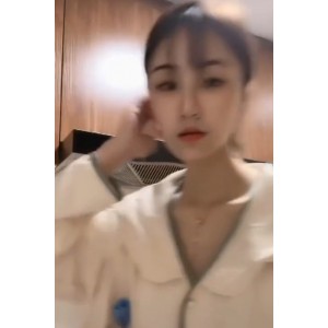 最新疯狂抖音外篇抖音擦边11颜值美女合集420V3.70G，直播间自娱自乐互动