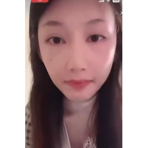最新疯狂抖音外篇抖音擦边11颜值美女合集420V3.70G，直播间自娱自乐互动