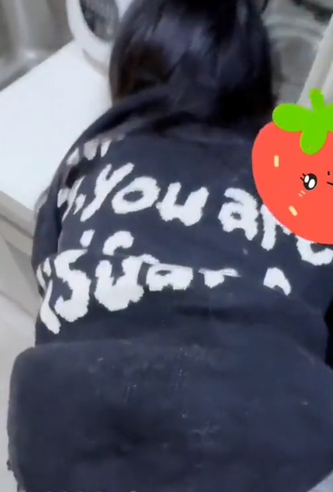 原创剧情百度合集妹妹大罩杯5部25.1G，出租房里的姐姐与少妇邻居