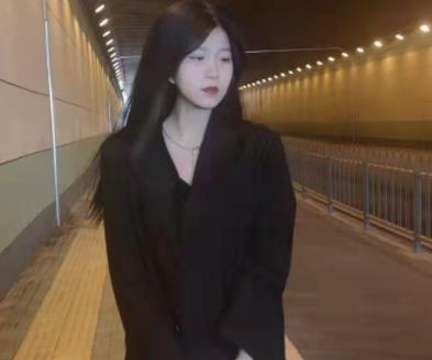 豪R女神渝渝酱最新合集88V791M，微胖妹子日常臭美与打粑粑，后推车视角精彩无限