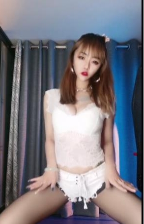 快手万粉主播挑战尺度合集陈小魔最新1V1G，极限挑战