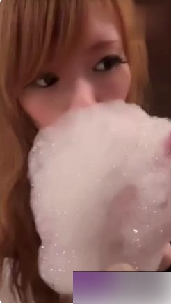 岛国留学生笨趴小哥哥最新作品合集99V3.2G，互动水帘洞妹子