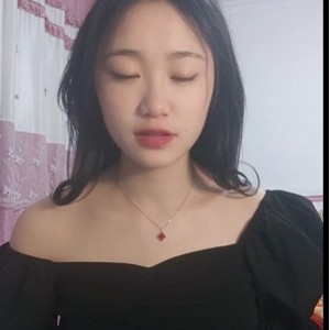 抖漫小师妹半糖妹妹私拍52部38.8G展示