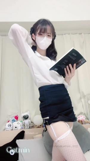 OnlyFans薄荷catmint18.4G台湾大放送合集