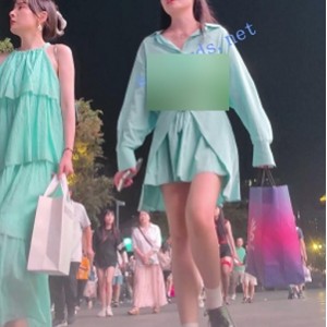 CSCD街拍蓝色连衣裙闺蜜50V677MB够顶