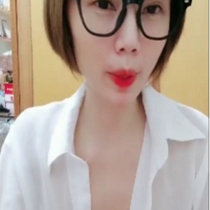 糖糖桃臀热舞合集118G傲人曲线御姐范太辣了