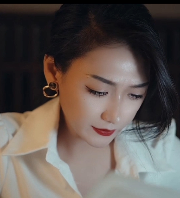 多乙小江疏影职场潜规则1v1.5G编剧密室