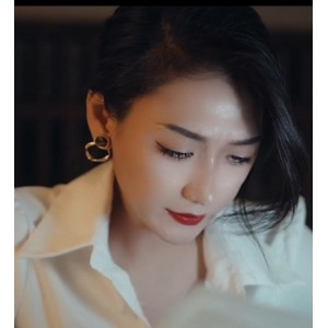 多乙小江疏影职场潜规则1v1.5G编剧密室