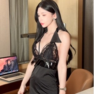 周于希秀人网定制视频67V86G私藏款