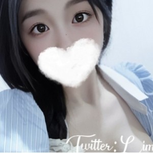 服装诱惑小粥举牌定制私拍9部584M优质