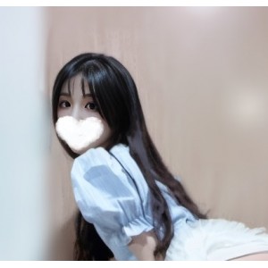 服装诱惑小粥举牌定制私拍9部584M优质