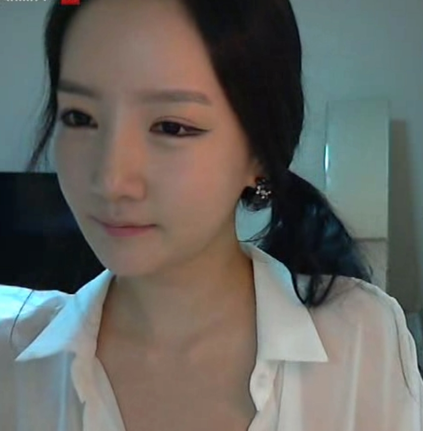 主播朴妮唛26V合集10G太顶了