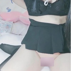 半糖小妹子超粉一线天2V2.72G粉嫩诱人