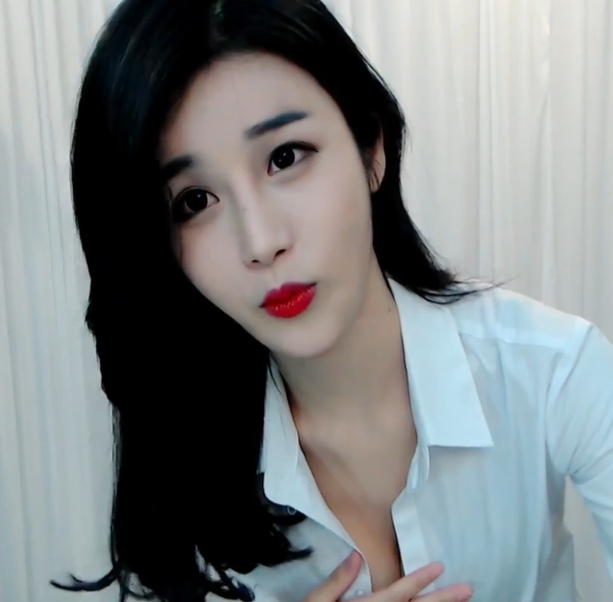 斗鱼米儿啊闪现热舞合集29部3.3G太顶了