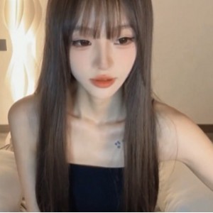 推特校花Andy_coco纯欲小脚20部16.4G嫩白颤动