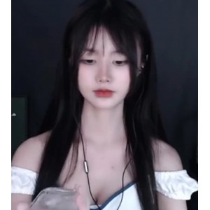 萌夏茉13部助眠合集虎牙Coser专业给作50G凶器毕露