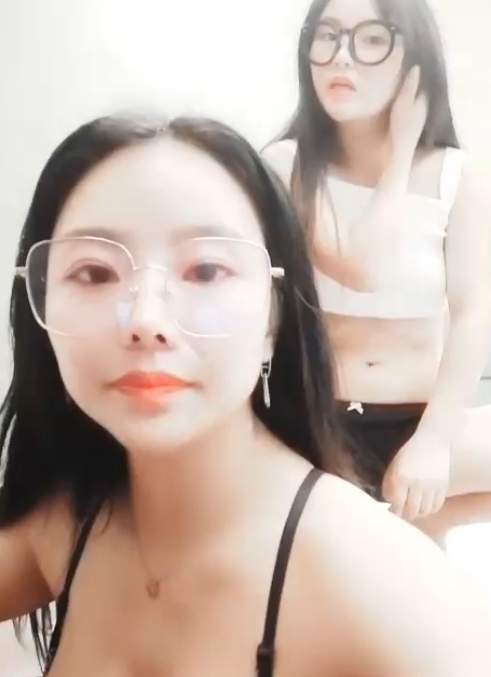 苏妲己妖精户外41部撩人合集25G绝密珍藏