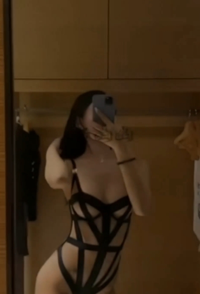 80部洛幽幽直播合集劲爆97.2G网络