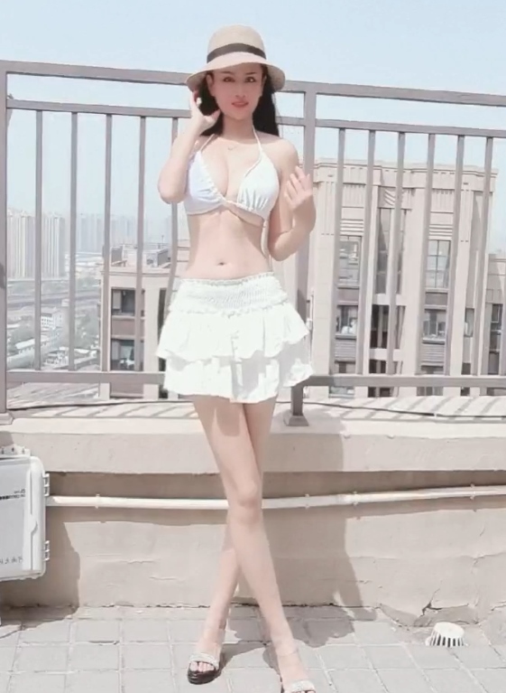 抖音43岁大娘放飞自我舞蹈视频24V504.7MB