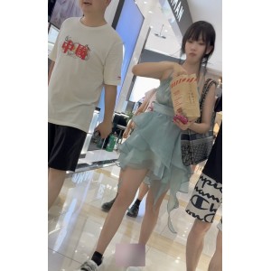 KFC两位热裤妹拍摄1部679.6MB超清