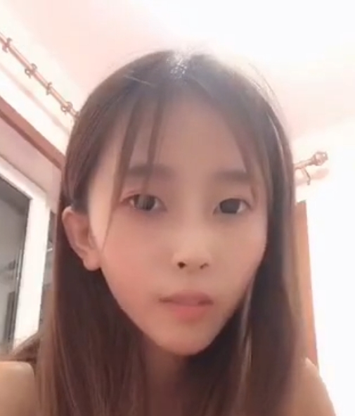 快手奥利圆妹一字马私藏87部441M优质