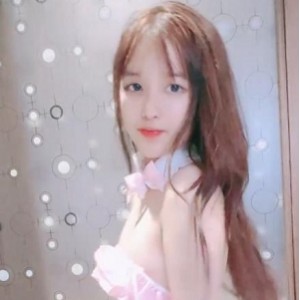 斗鱼新晋超人气青涩极粉嫩初恋型可爱萌妹子最新散播合集
