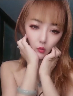 快手万粉大V网红（陈小魔）尺度大挑战合集