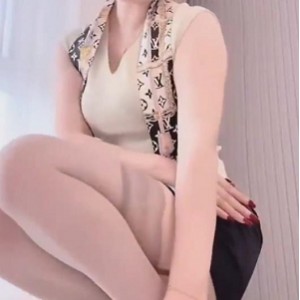 抖音风情熟女达丽小阿姨丝袜互动14V1G惹火撩人