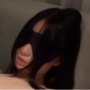 推特蜜桃酱光茵私拍1V515M甜美过膝袜