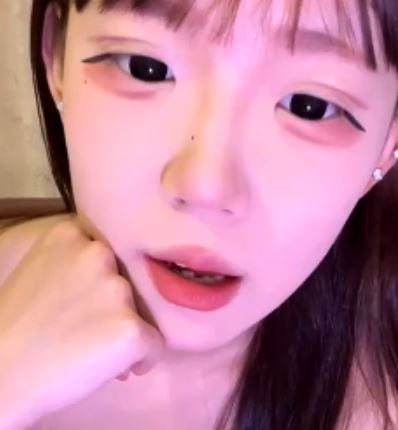 推特yuri户外手铐吞金合集3.4G白富美展示太奇怪