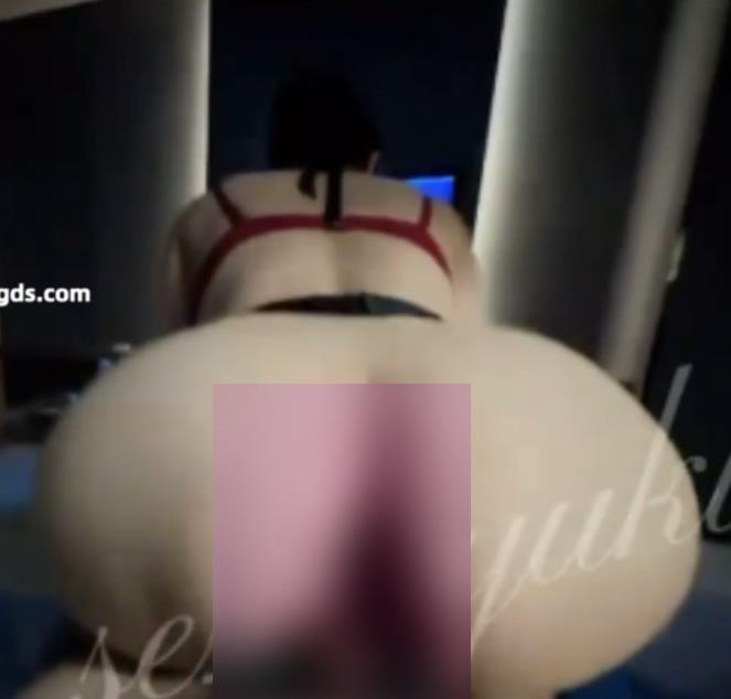 付费群反差女神sexy_yuki三人行全集113部巨献34.6G翘臀太绝了