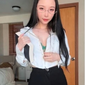 电报群Jenny孙禾颐展示私拍多V36.3G大罩杯女神